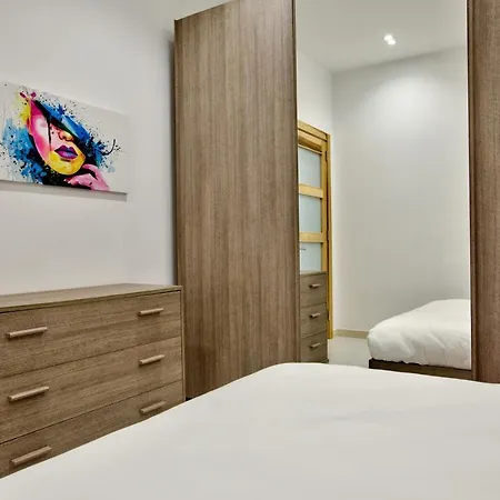 Malta's Stylish In Apartament